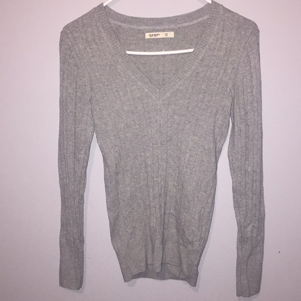 Old Navy gray sweeter shirt